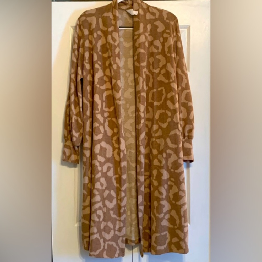 Honey Me, long open cardigan duster with pockets, size medium, EUC